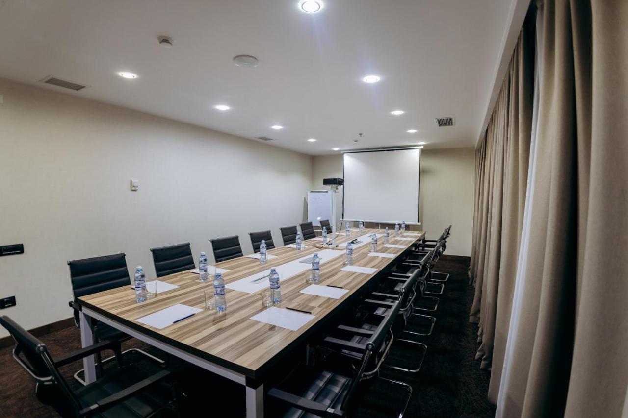 Apart Hotel In Nizami Baku Bagian luar foto